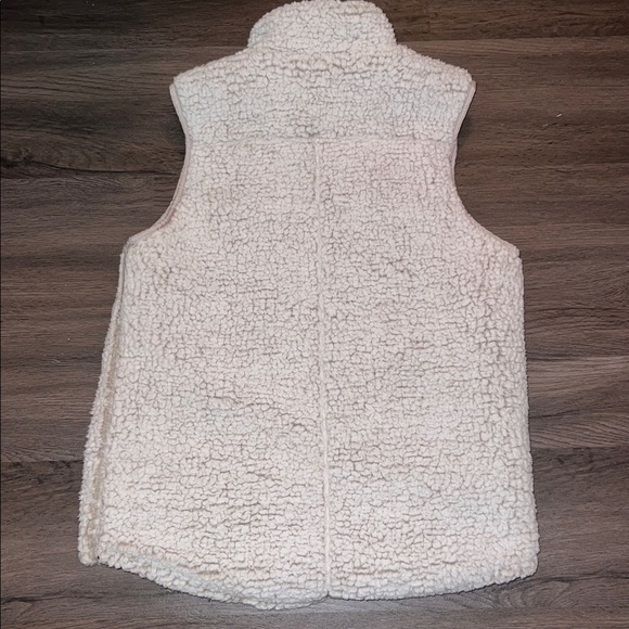 NWT Thread & Supply Cream Sherpa Vest - Picture 6 of 7
